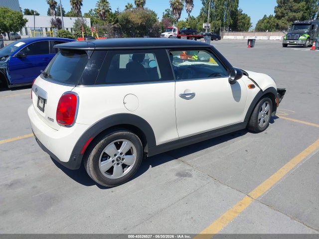 Продажа на аукционе авто 2015 Mini Hardtop Cooper, vin: WMWXM5C52F3A57671, номер лота: 45526527