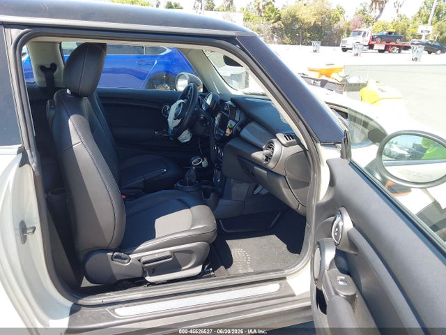 Продажа на аукционе авто 2015 Mini Hardtop Cooper, vin: WMWXM5C52F3A57671, номер лота: 45526527