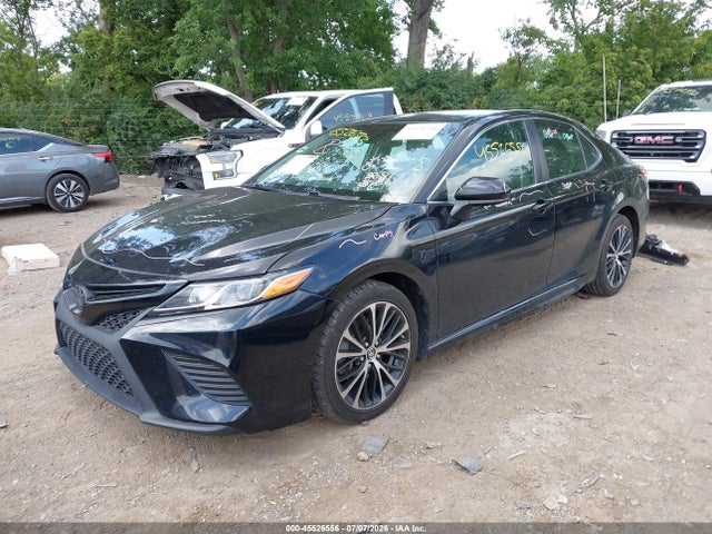 45526556 :رقم المزاد ، 4T1B11HK7JU033360 vin ، 2018 Toyota Camry Se مزاد بيع