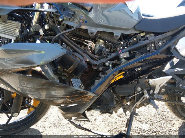 Kawasaki EX400 2018 JKAEXKG12JDA07339 Image 9