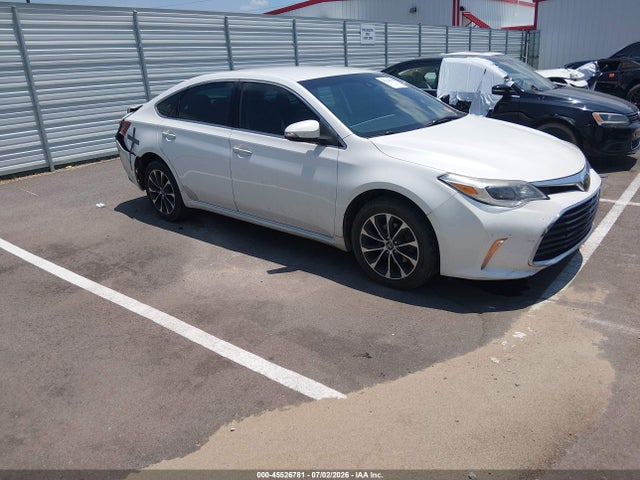 45526781 :رقم المزاد ، 4T1BK1EB4JU287741 vin ، 2018 Toyota Avalon Xle مزاد بيع