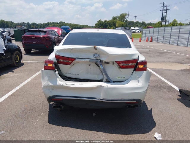 45526781 :رقم المزاد ، 4T1BK1EB4JU287741 vin ، 2018 Toyota Avalon Xle مزاد بيع