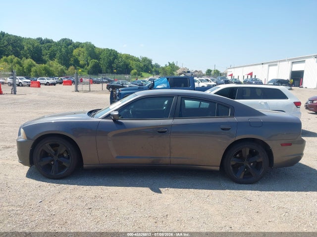 45526812 :رقم المزاد ، 2C3CDXBG4DH636544 vin ، 2013 Dodge Charger Se مزاد بيع