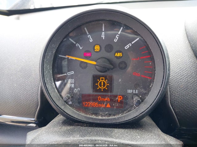 2015 Mini Countryman Cooper მანქანა იყიდება აუქციონზე, vin: WMWZB3C5XFWR42747, აუქციონის ნომერი: 45526851