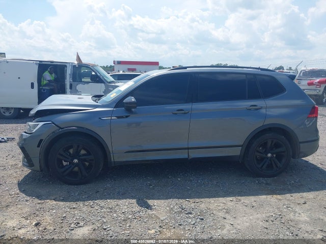 2024 Volkswagen Tiguan 2.0t Se R-line Black მანქანა იყიდება აუქციონზე, vin: 3VVCB7AX3RM206033, აუქციონის ნომერი: 45526862