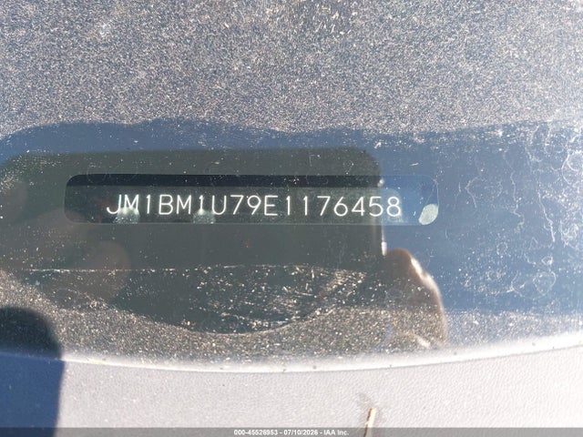 JM1BM1U79E1176458 Mazda Mazda3 I Sport
