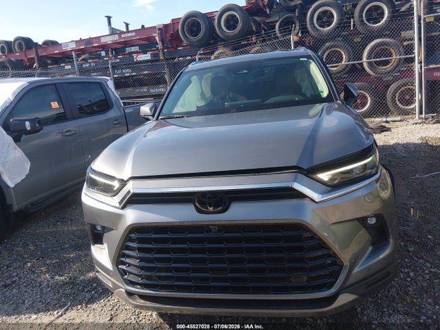 Toyota Grand Highlander Platinum 2025 5TDAAAB55SS095428 Image 12