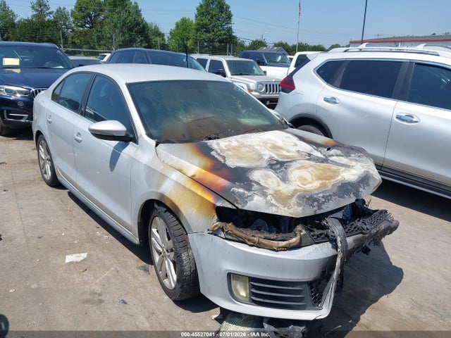 45527041 :رقم المزاد ، 3VW567AJ7CM451297 vin ، 2012 Volkswagen Jetta Gli مزاد بيع
