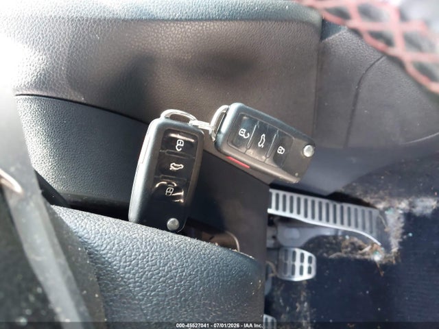 45527041 :رقم المزاد ، 3VW567AJ7CM451297 vin ، 2012 Volkswagen Jetta Gli مزاد بيع