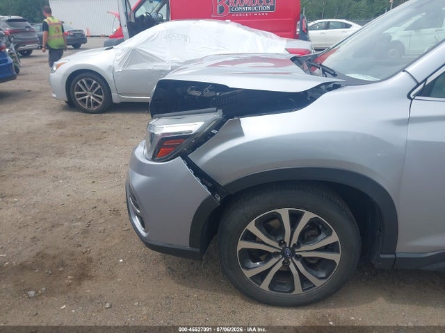 Subaru Forester Limited 2019 JF2SKASC9KH419132 Image 18