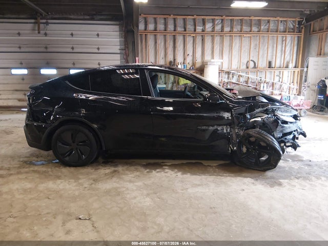 45527100 :رقم المزاد ، 7SAYGDED7TA438442 vin ، 2026 Tesla Model Y مزاد بيع