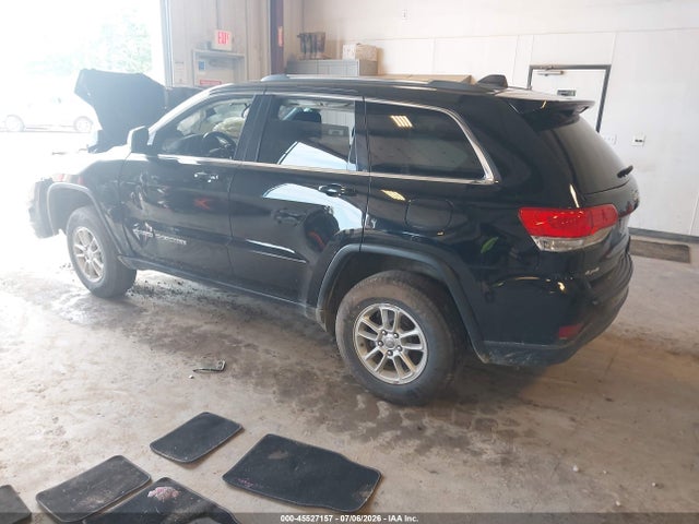 45527157 :رقم المزاد ، 1C4RJFAG0JC303539 vin ، 2018 Jeep Grand Cherokee Laredo E 4x4 مزاد بيع