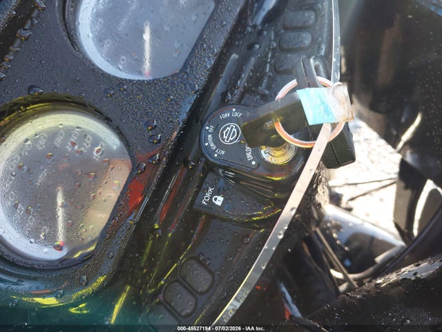 Harley-Davidson FLTRK 2020 1HD1KZF1XLB624527 Image 11