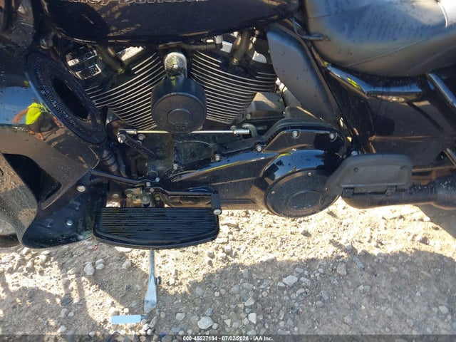 Harley-Davidson FLTRK 2020 1HD1KZF1XLB624527 Image 9