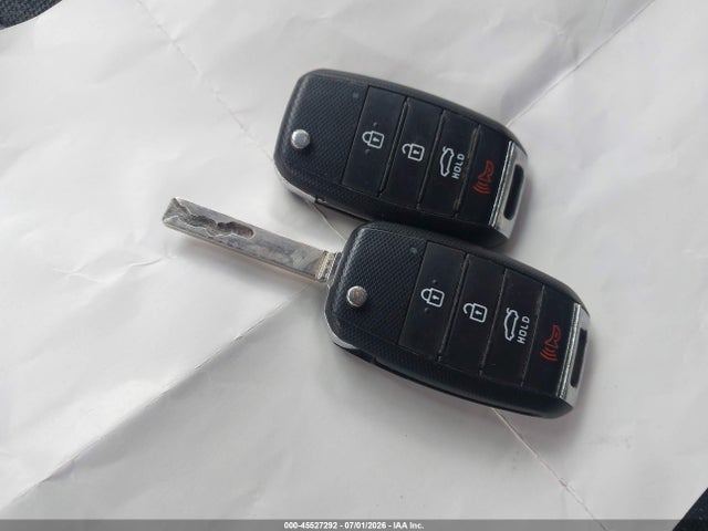 KIA Optima S 2018 5XXGT4L35JG252622 Image 11