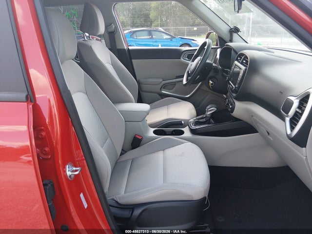 2025 Kia Soul Lx მანქანა იყიდება აუქციონზე, vin: KNDJ23AU1S7273296, აუქციონის ნომერი: 45527313