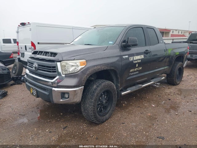 5TFUW5F13EX389499 Toyota Tundra Sr5 5.7l V8