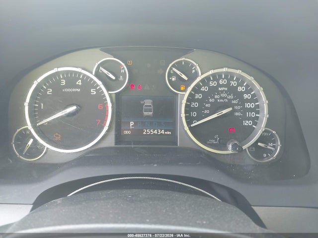 5TFUW5F13EX389499 Toyota Tundra Sr5 5.7l V8