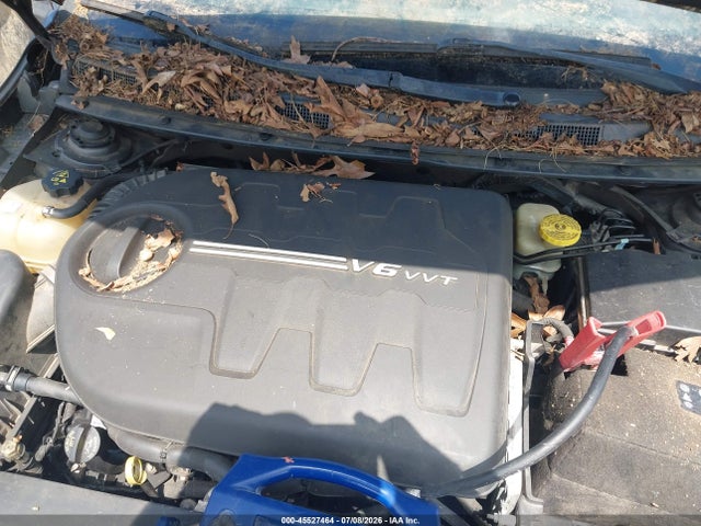 45527464 :رقم المزاد ، 1C3CCCBG5FN569782 vin ، 2015 Chrysler 200 S مزاد بيع