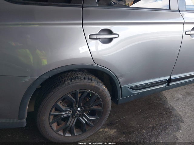 Продажа на аукционе авто 2018 Mitsubishi Outlander Le, vin: JA4AZ3A34JZ022109, номер лота: 45527473