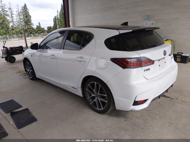 Lexus CT 200H 2016 JTHKD5BHXG2251151 Image 3