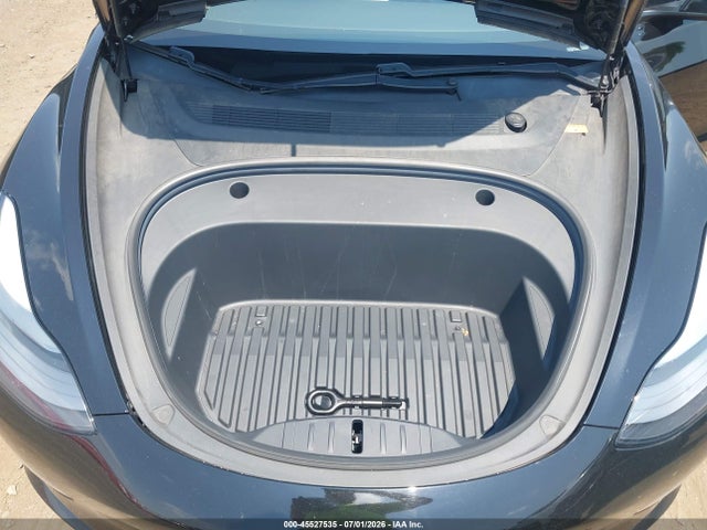 45527535 :رقم المزاد ، 5YJ3E1EB2MF979493 vin ، 2021 Tesla Model 3 Long Range Dual Motor All-wheel Drive مزاد بيع