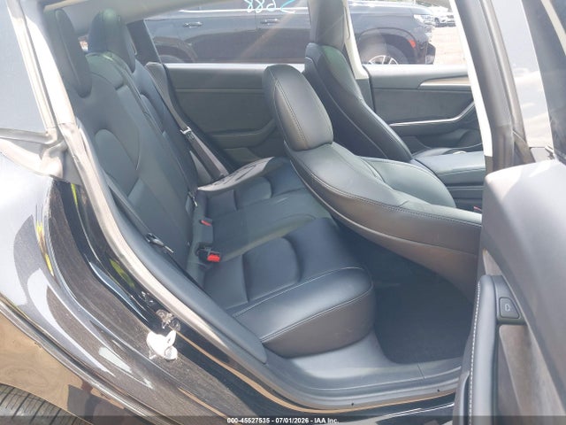 45527535 :رقم المزاد ، 5YJ3E1EB2MF979493 vin ، 2021 Tesla Model 3 Long Range Dual Motor All-wheel Drive مزاد بيع
