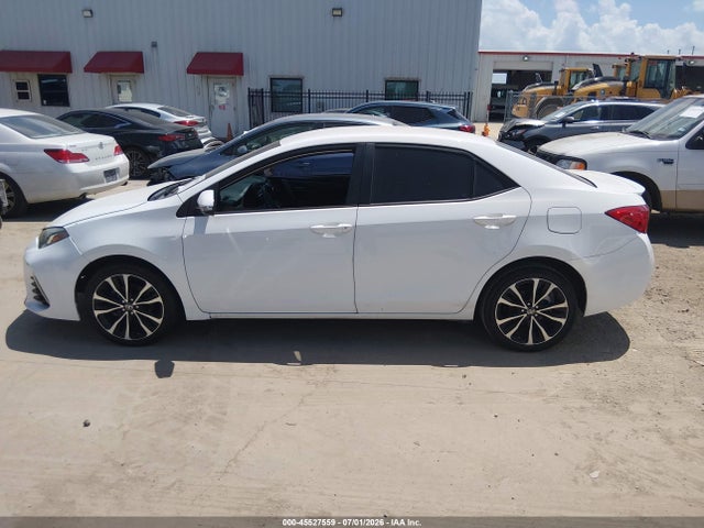 45527559 :رقم المزاد ، 5YFBURHEXHP599329 vin ، 2017 Toyota Corolla Se مزاد بيع