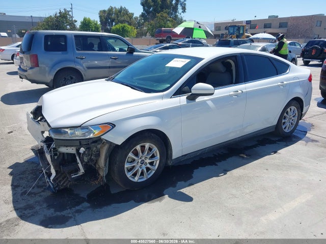 Ford FUSION S 2016 3FA6P0G72GR333633 Image 2