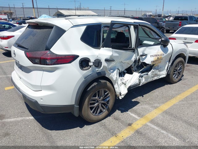 5N1BT3AA2RC741654 Nissan Rogue S Fwd