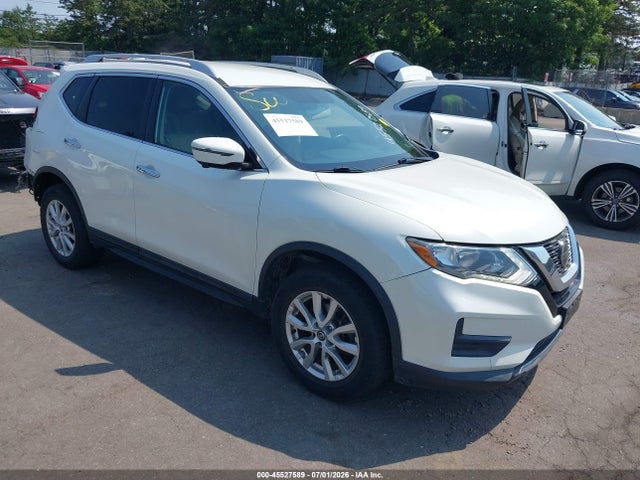 45527589 :رقم المزاد ، 5N1AT2MV3JC841352 vin ، 2018 Nissan Rogue Sv مزاد بيع
