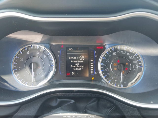 2015 Chrysler 200 Limited მანქანა იყიდება აუქციონზე, vin: 1C3CCCAB9FN534572, აუქციონის ნომერი: 45527751