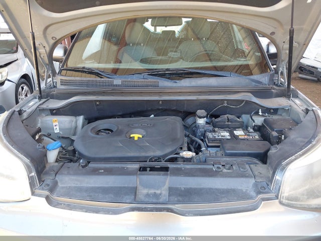 KIA SOUL + 2015 KNDJP3A53F7184572 Image 10