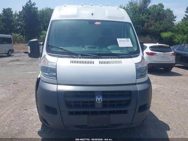 45527782 :رقم المزاد ، 3C6TRVBG2FE518547 vin ، 2015 Ram Promaster 1500 مزاد بيع
