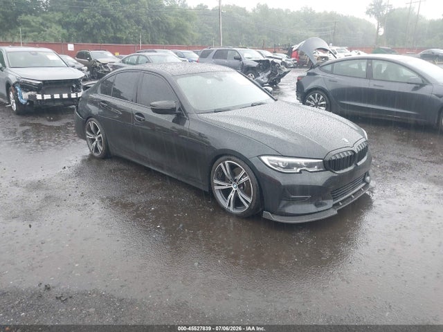 45527839 :رقم المزاد ، 3MW5R7J05N8C67020 vin ، 2022 Bmw 330i Xdrive مزاد بيع