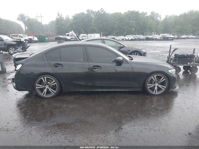 45527839 :رقم المزاد ، 3MW5R7J05N8C67020 vin ، 2022 Bmw 330i Xdrive مزاد بيع