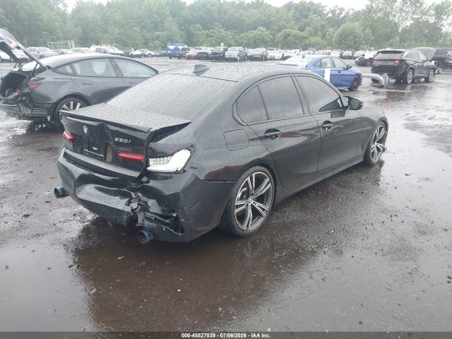 45527839 :رقم المزاد ، 3MW5R7J05N8C67020 vin ، 2022 Bmw 330i Xdrive مزاد بيع