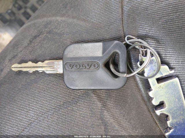 Volvo VN VNL 2015 4V4NC9EH9FN158272 Image 10