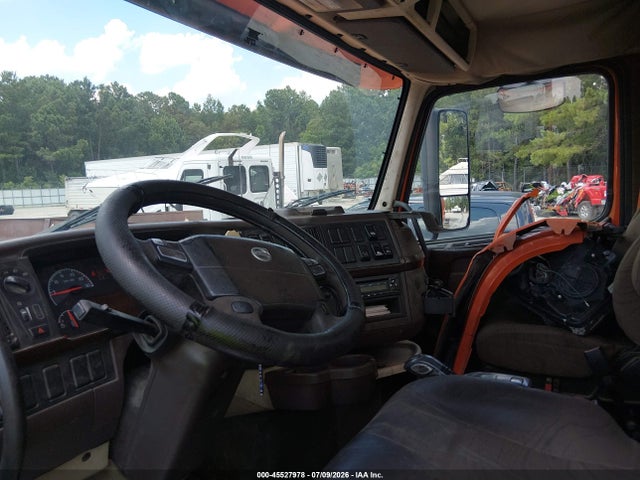 Volvo VN VNL 2015 4V4NC9EH9FN158272 Image 7
