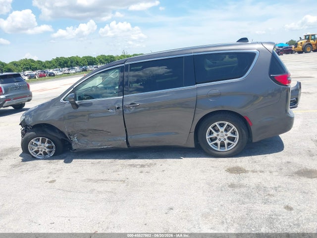 Продажа на аукционе авто 2023 Chrysler Pacifica Touring L, vin: 2C4RC1BG2PR553442, номер лота: 45527982
