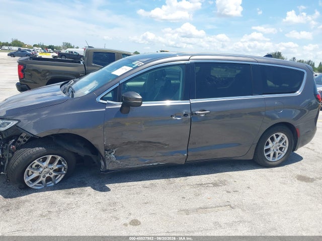 Продажа на аукционе авто 2023 Chrysler Pacifica Touring L, vin: 2C4RC1BG2PR553442, номер лота: 45527982