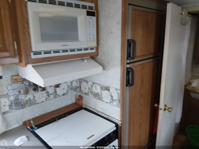 Aukcja sprzedaży 2002 Fleetwood Prowler Camper, vin: 1EC1H272821586325, numer aukcji: 45528000
