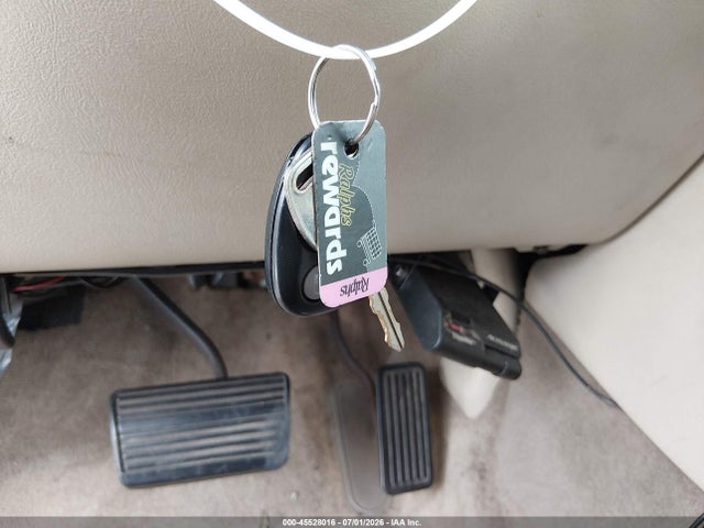 2005 Cadillac Escalade Standard მანქანა იყიდება აუქციონზე, vin: 1GYEK63N25R116985, აუქციონის ნომერი: 45528016