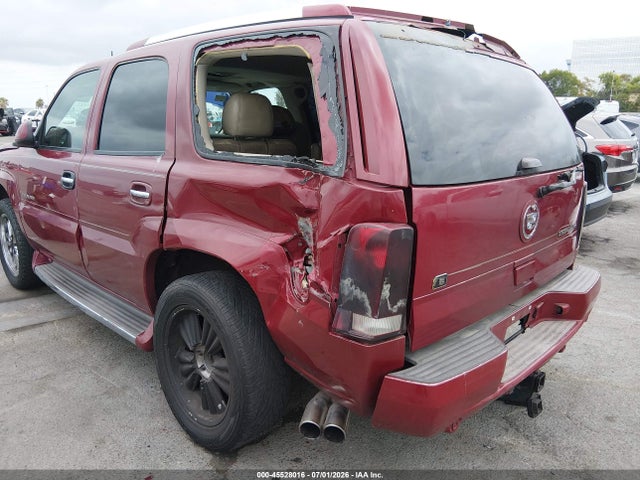 2005 Cadillac Escalade Standard მანქანა იყიდება აუქციონზე, vin: 1GYEK63N25R116985, აუქციონის ნომერი: 45528016
