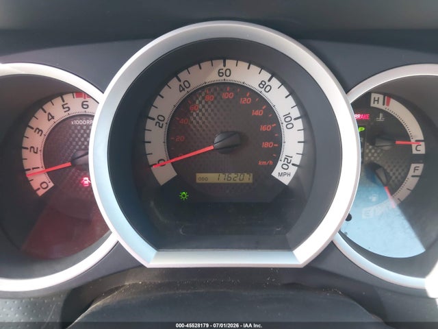 2011 Toyota Tacoma მანქანა იყიდება აუქციონზე, vin: 5TFJX4CN2BX005712, აუქციონის ნომერი: 45528179