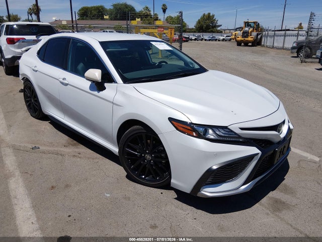 2022 Toyota Camry Xse Hybrid მანქანა იყიდება აუქციონზე, vin: 4T1K31AK3NU576473, აუქციონის ნომერი: 45528201