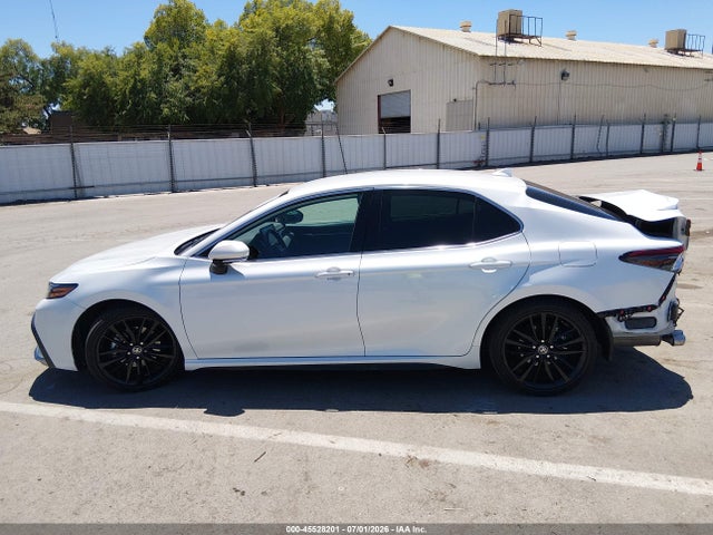 Продажа на аукционе авто 2022 Toyota Camry Xse Hybrid, vin: 4T1K31AK3NU576473, номер лота: 45528201