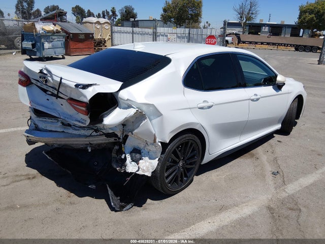Продажа на аукционе авто 2022 Toyota Camry Xse Hybrid, vin: 4T1K31AK3NU576473, номер лота: 45528201