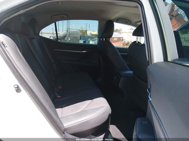 Продажа на аукционе авто 2022 Toyota Camry Xse Hybrid, vin: 4T1K31AK3NU576473, номер лота: 45528201