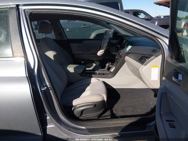 Продажа на аукционе авто 2016 Hyundai Sonata Hybrid Se, vin: KMHE24L15GA014150, номер лота: 45528211